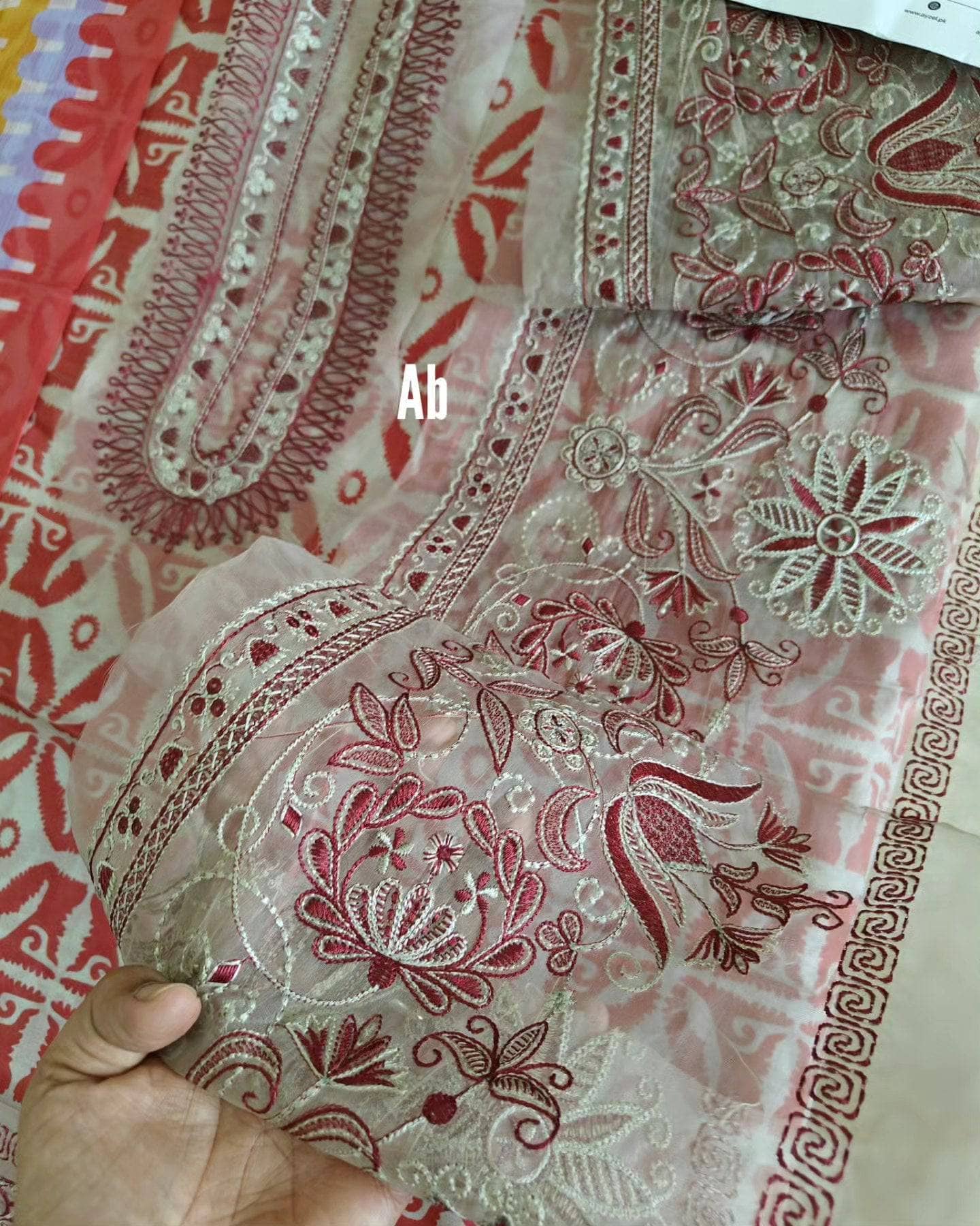 img_Ayzel_lawn_awwal_boutique