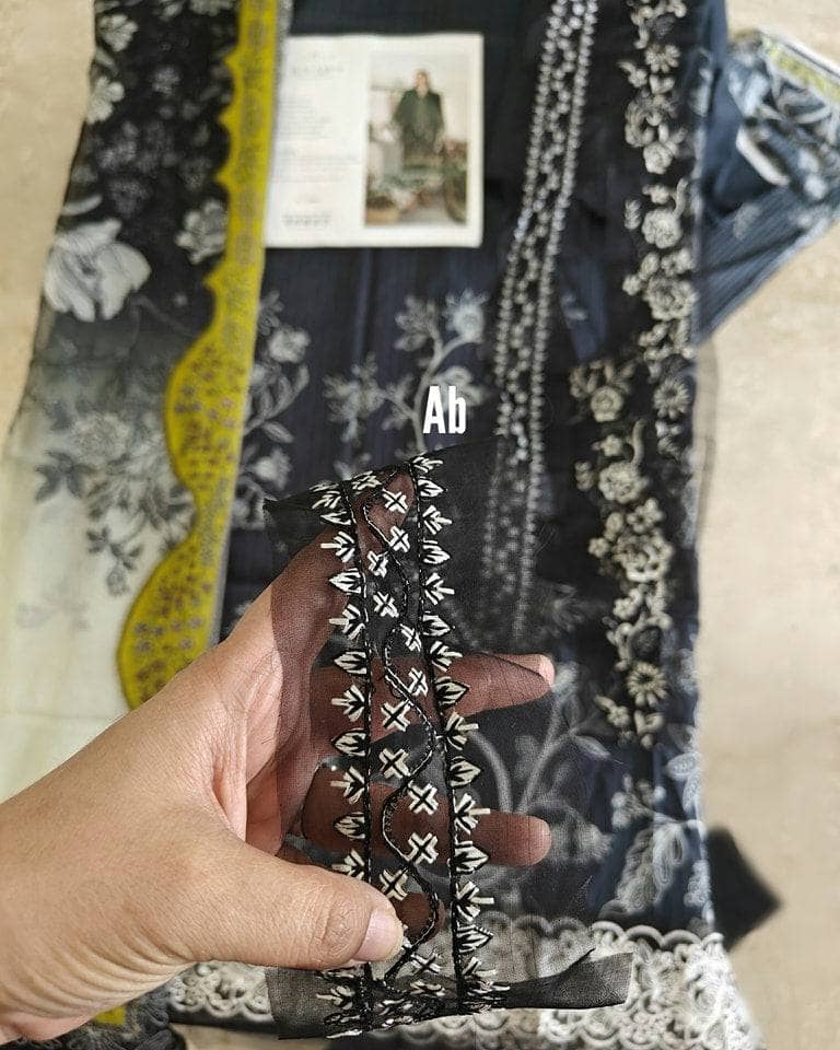 img_zarqash_lawn_24_awwal_boutique