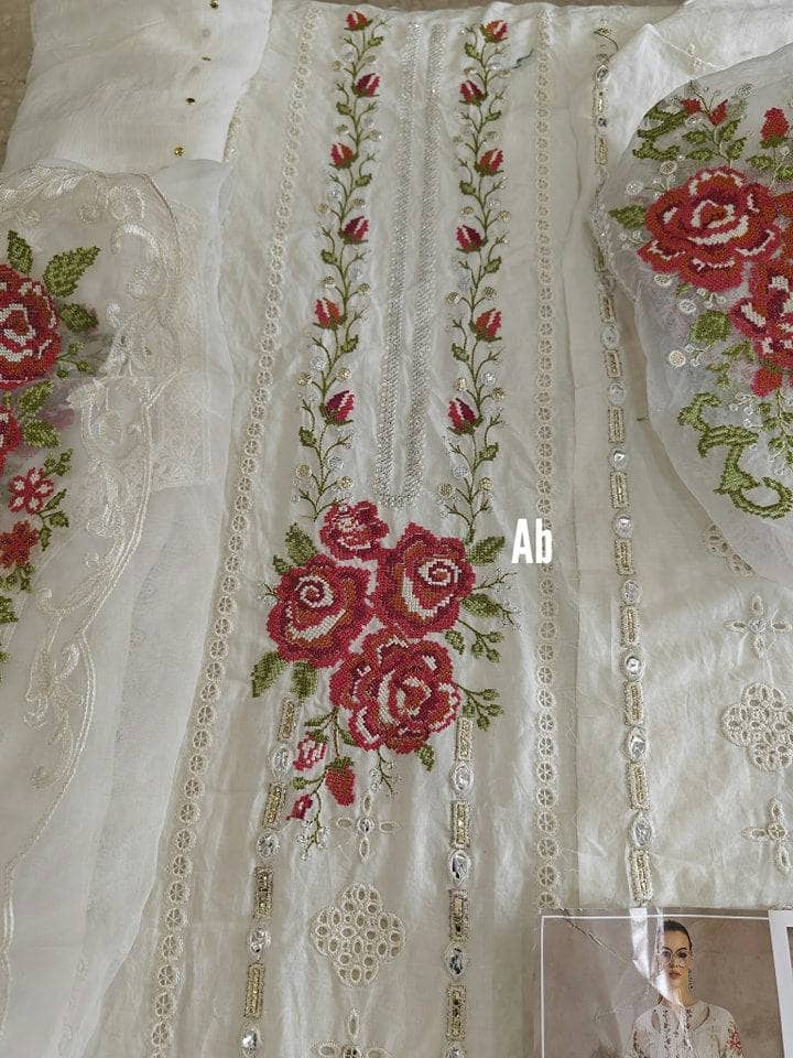 img_maria-B_lawn_24_awwal_boutique