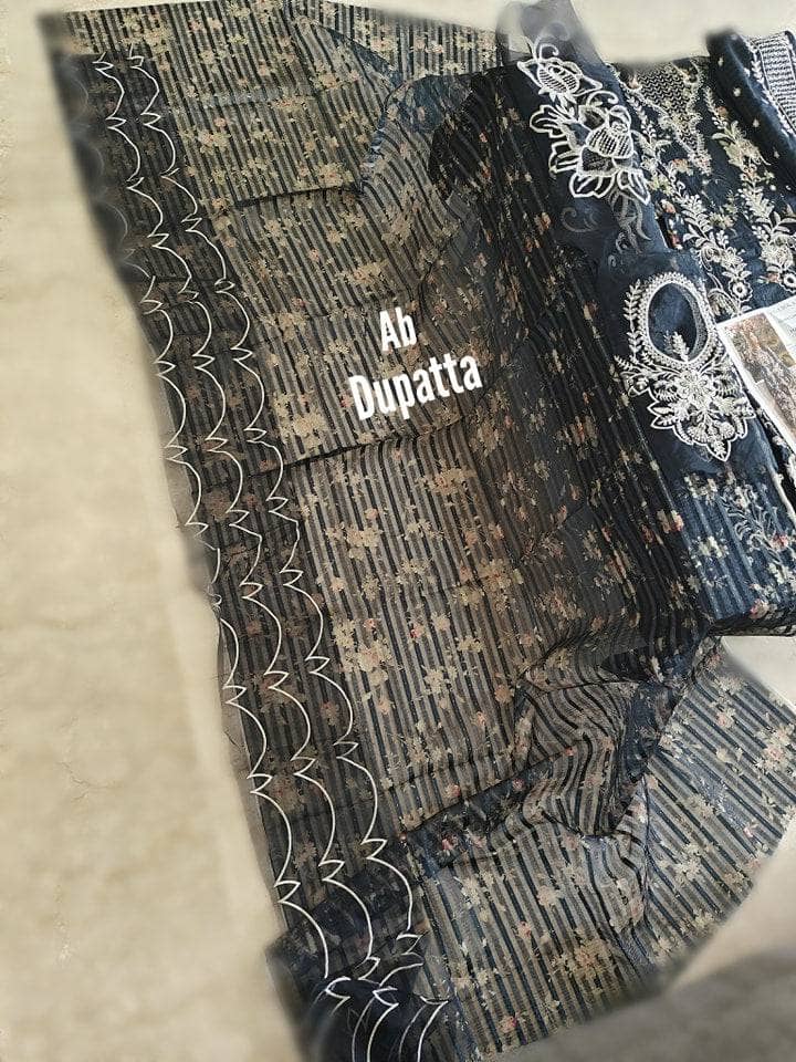 img_qalamkar_lawn_awwal_boutique