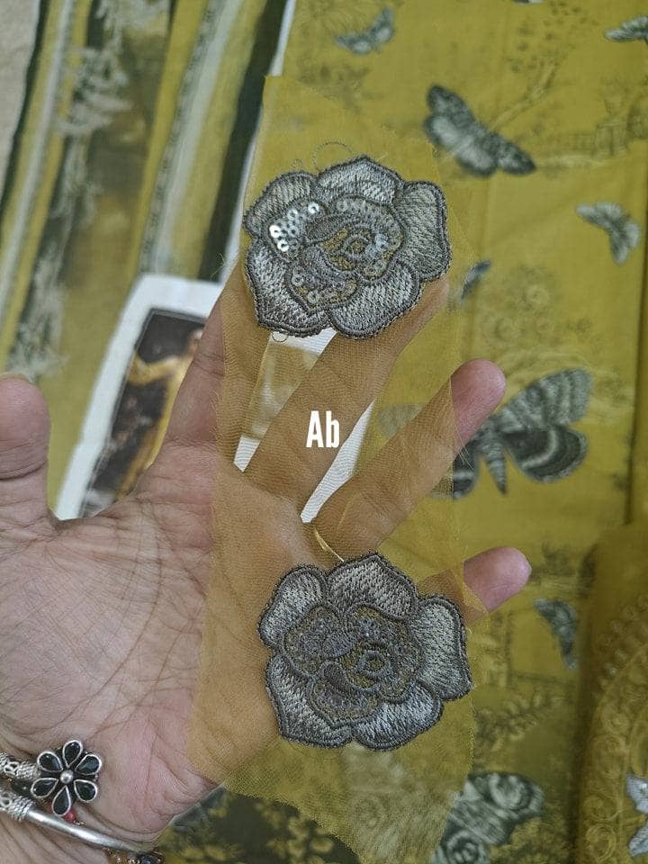 img_open_pic_maria_b_m_prints_awwal_boutique