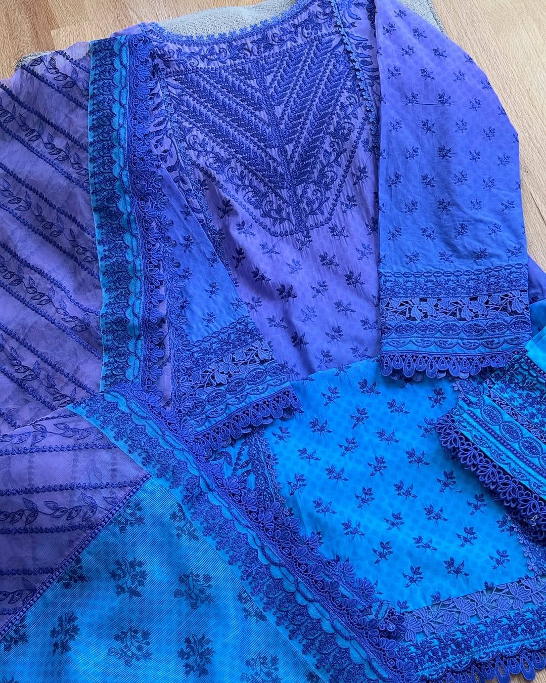 img_stitched_look_sobia_nazir_awwal_boutique