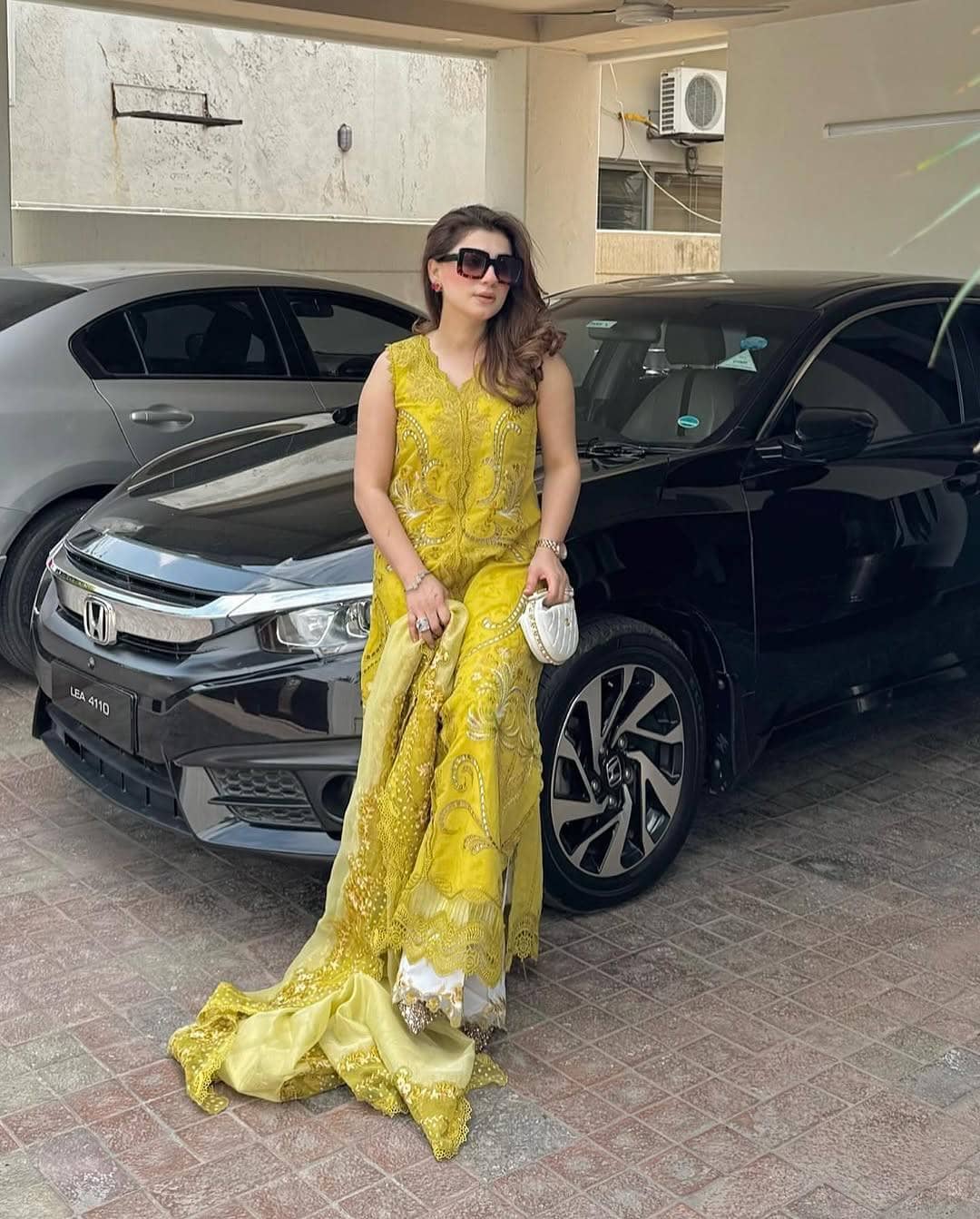 img_saira_shakira_lawn_awwal_boutique