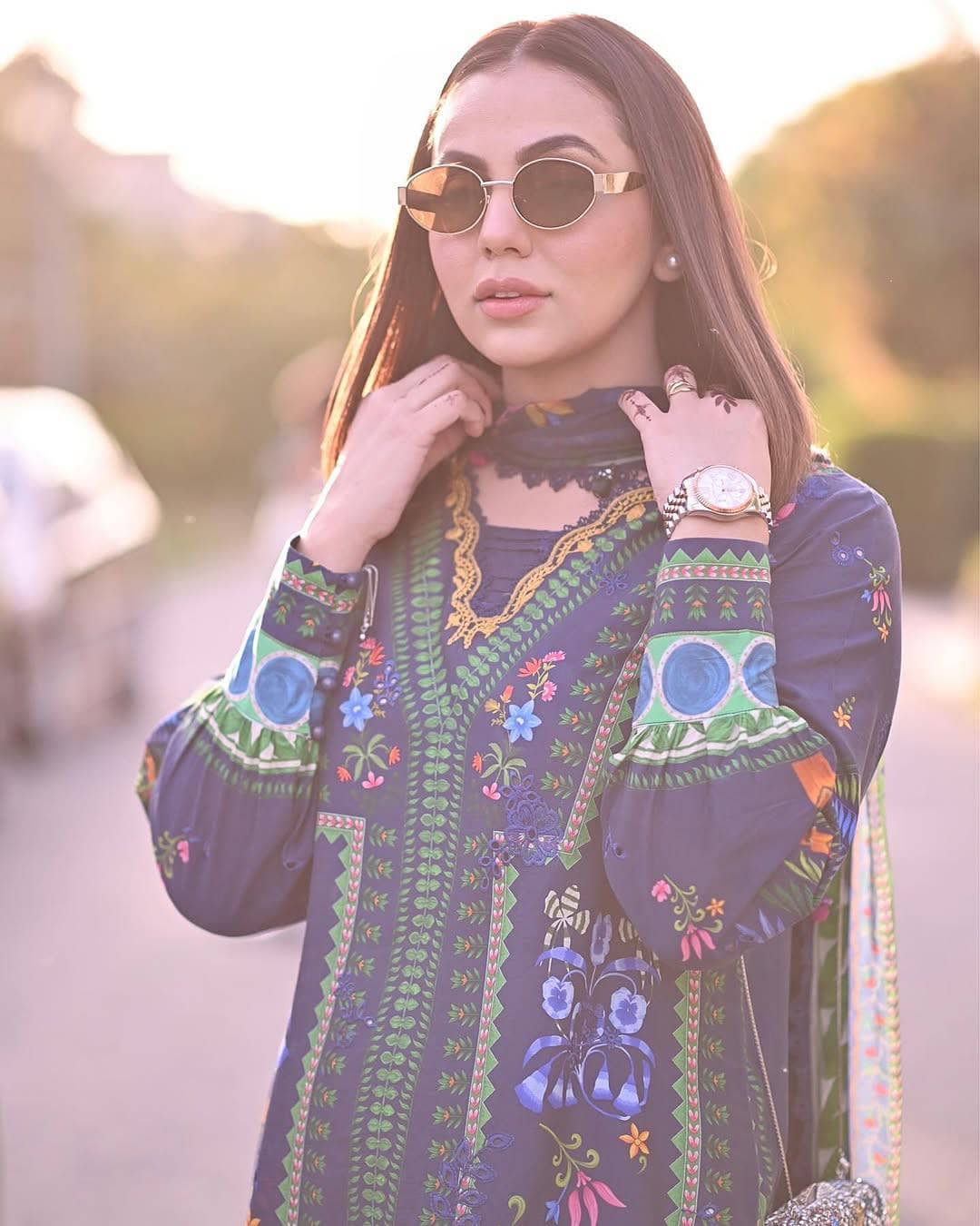 img_zaha_lawn_awwal_boutique