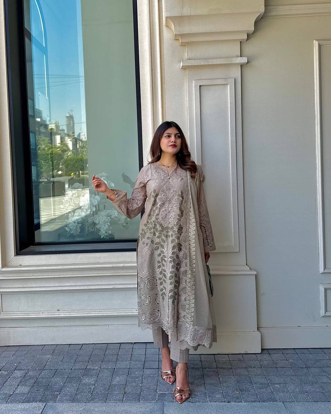 img_maria_lawn_25_awwal_boutique