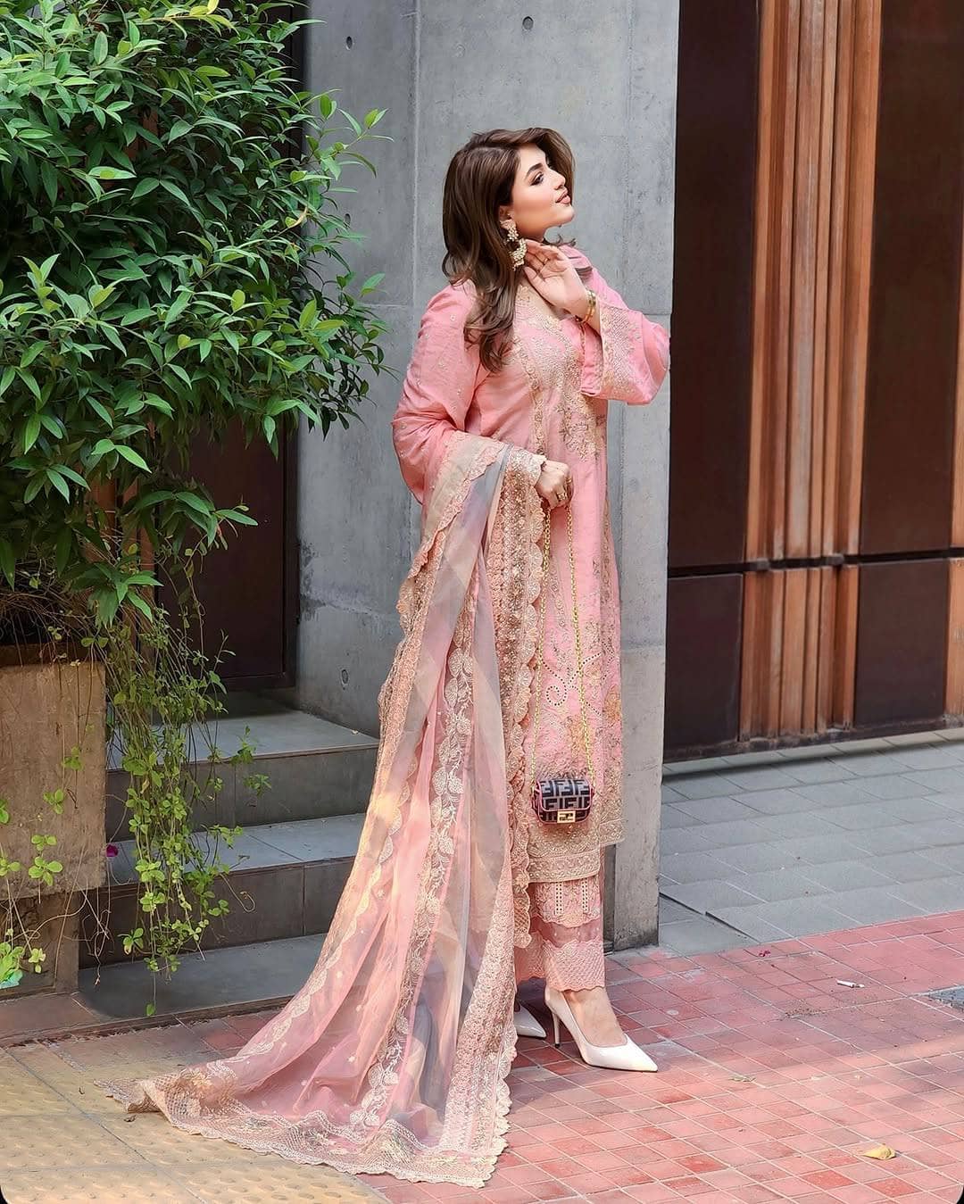 img_faiza_saqlain_awwal_boutique