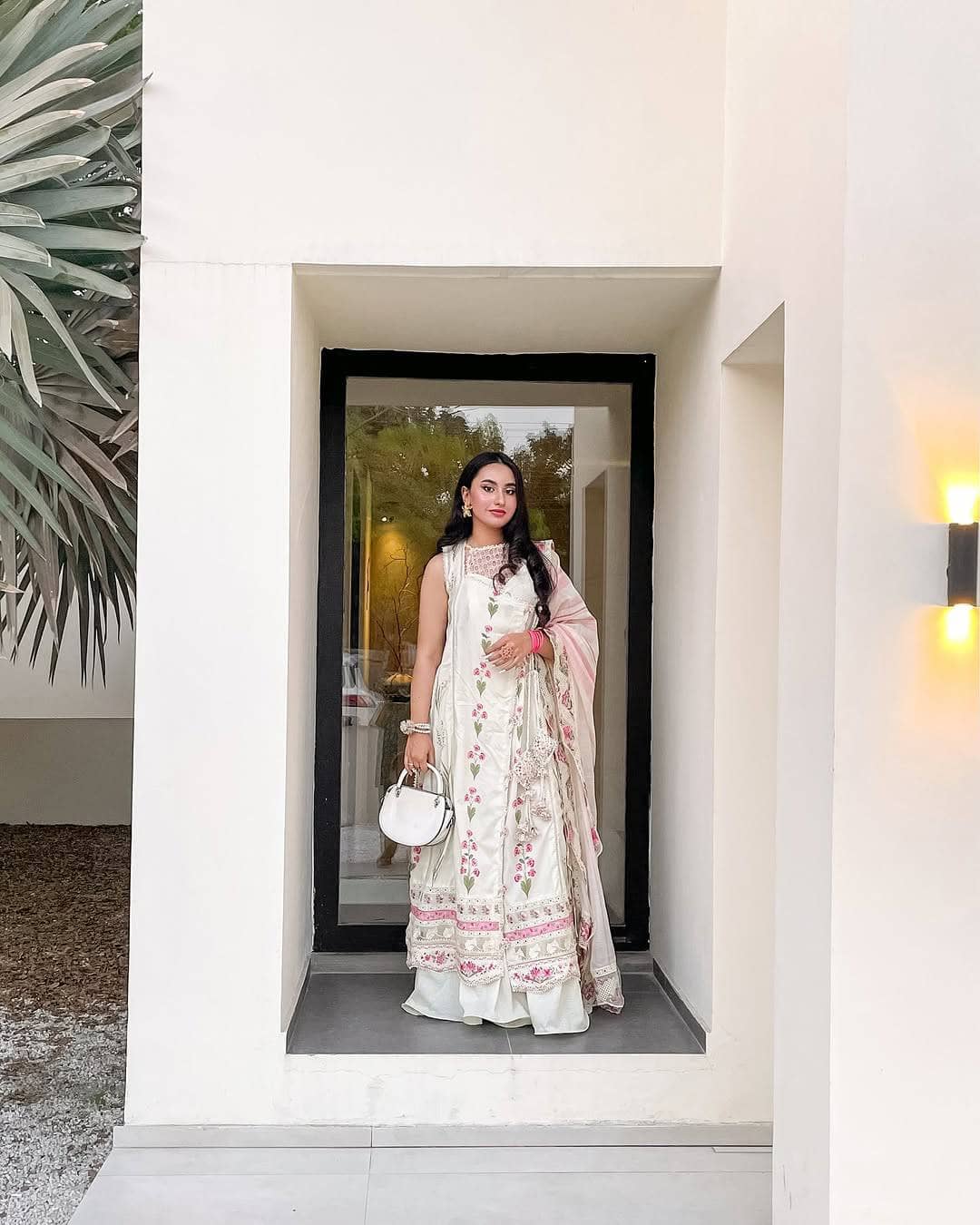 img_spotted_in_crimson_lawn_awwal_boutique