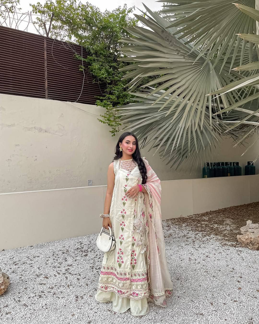 img_spotted_in_crimson_lawn_awwal_boutique