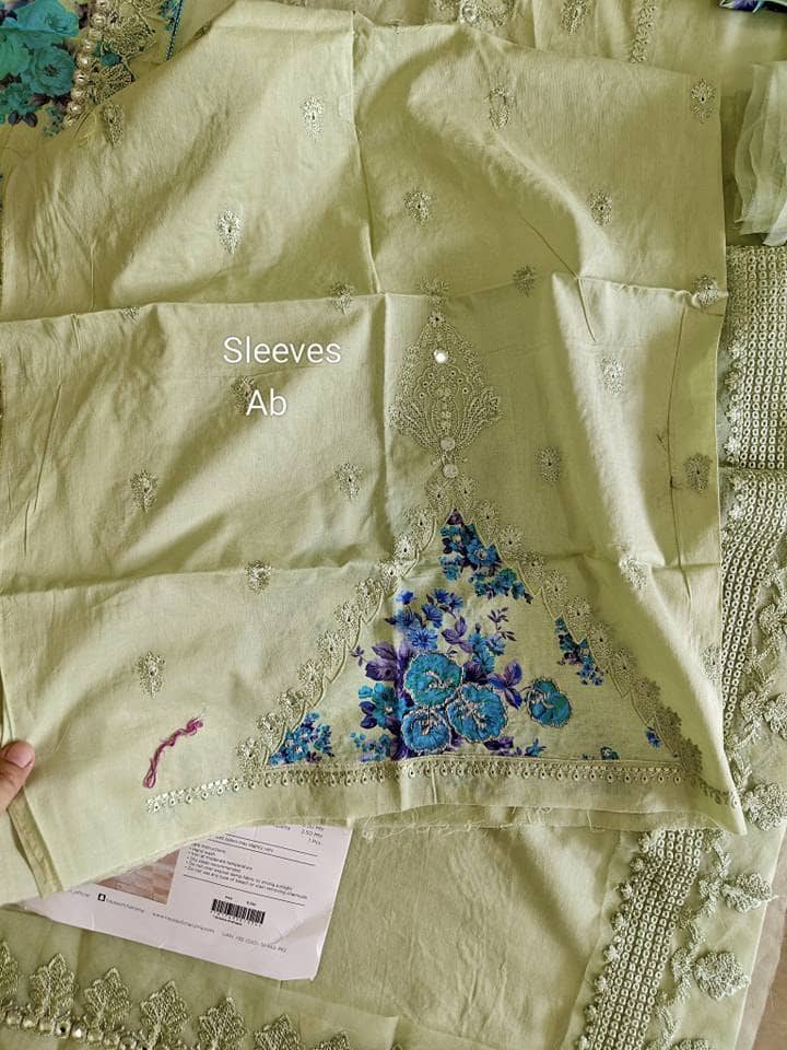 img_charizma_lawn_awwal_boutique