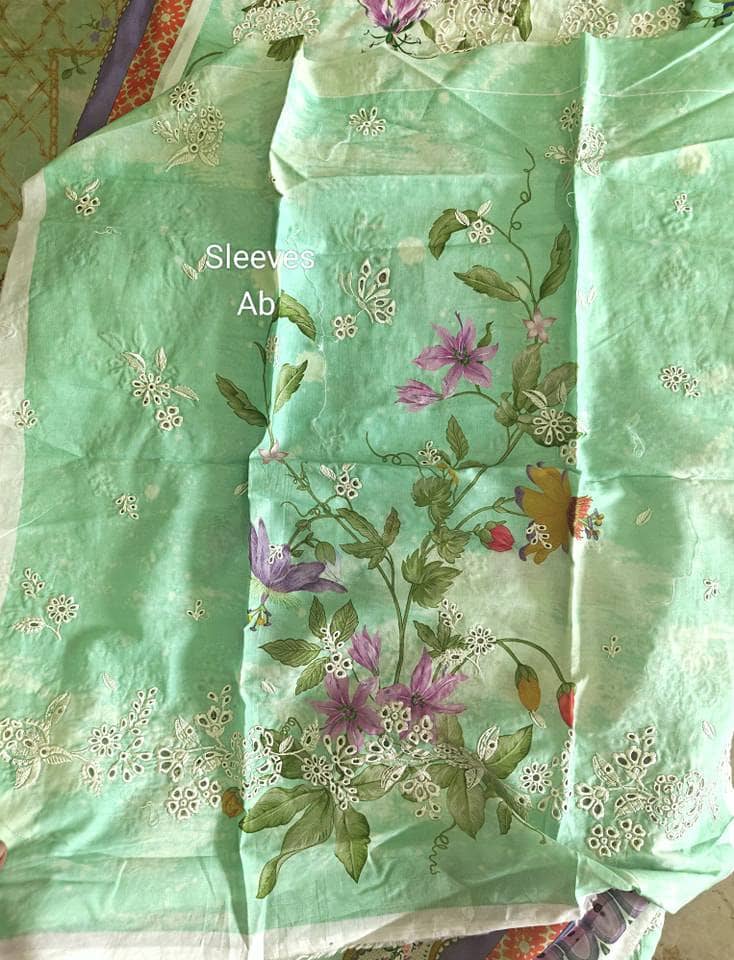 img_zaha_lawn_awwal_boutique