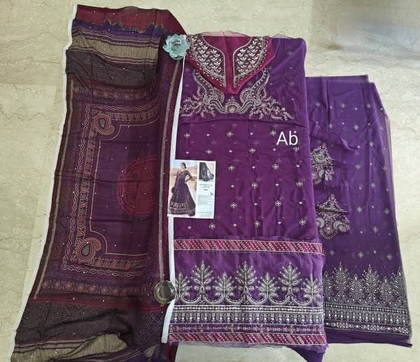 img_maria_b_lawn_awwal_boutique