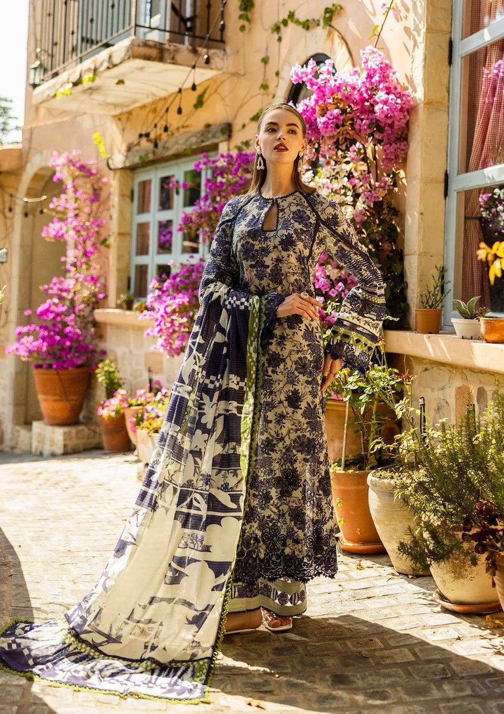 img_elaf_chikankari_awwal_boutique