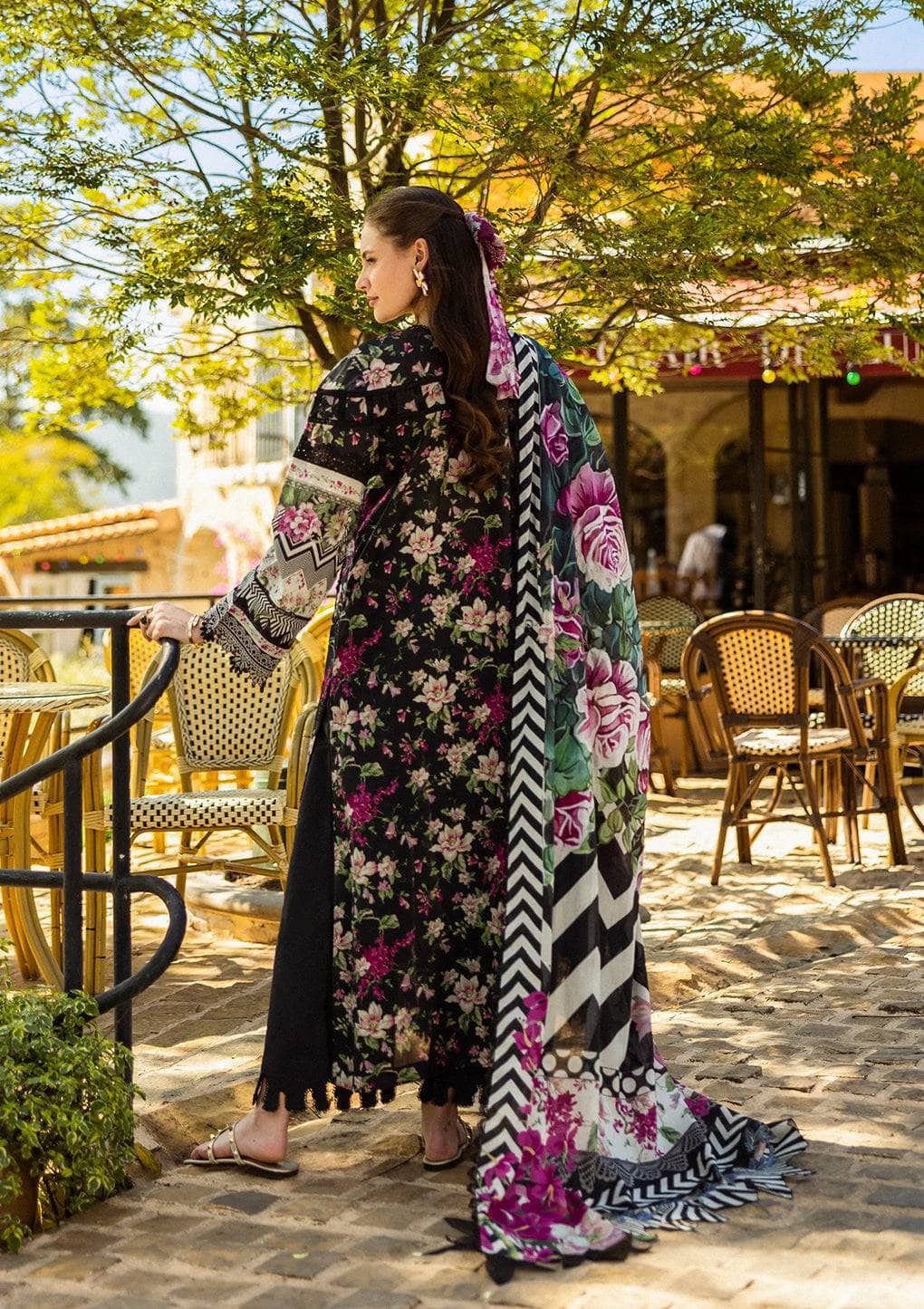 img_elaf_chikankari_awwal_boutique