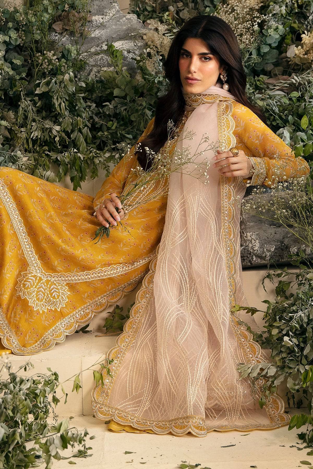 img_nureh_amaya_luxury_lawn_awwal_boutique