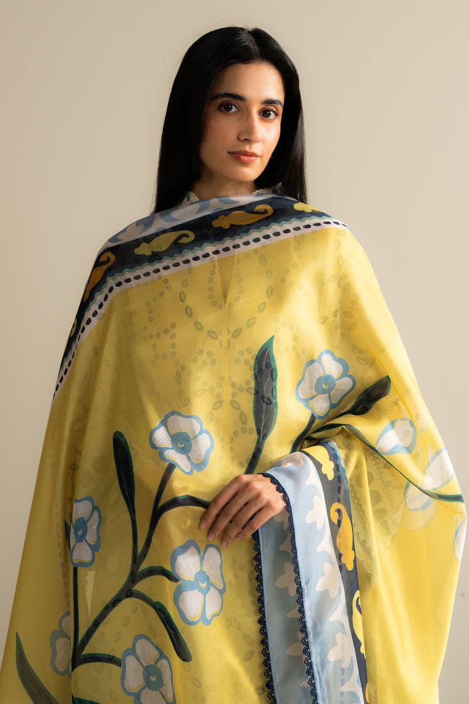 img_zara_shahjahan_coco_prints_awwal_boutique