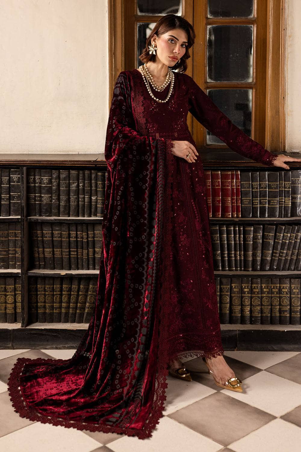 img_nureh_exclsuive_velvet_shawl_collection_awwal_boutique