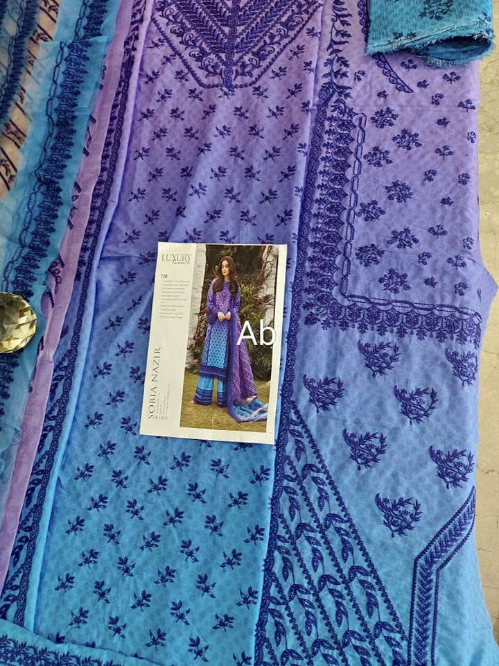 img_sobia_nazir_lawn_awwal_boutique