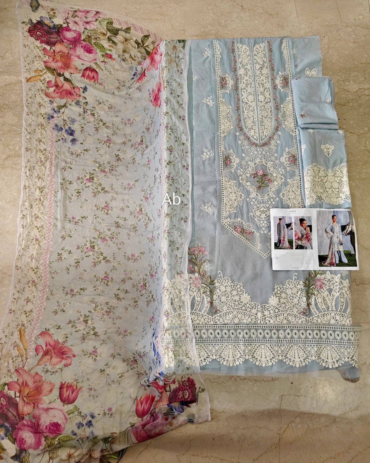 img_open_pic_elaf_lawn_awwal_boutique