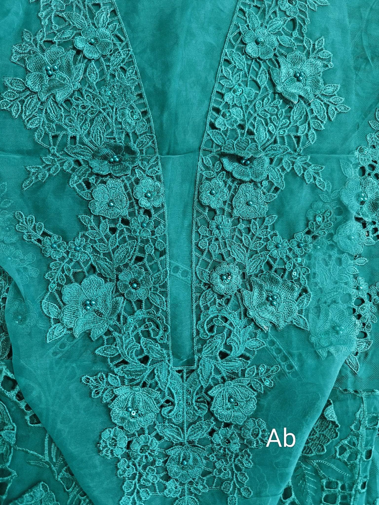 img_maria_b_lawn_awwal_boutique