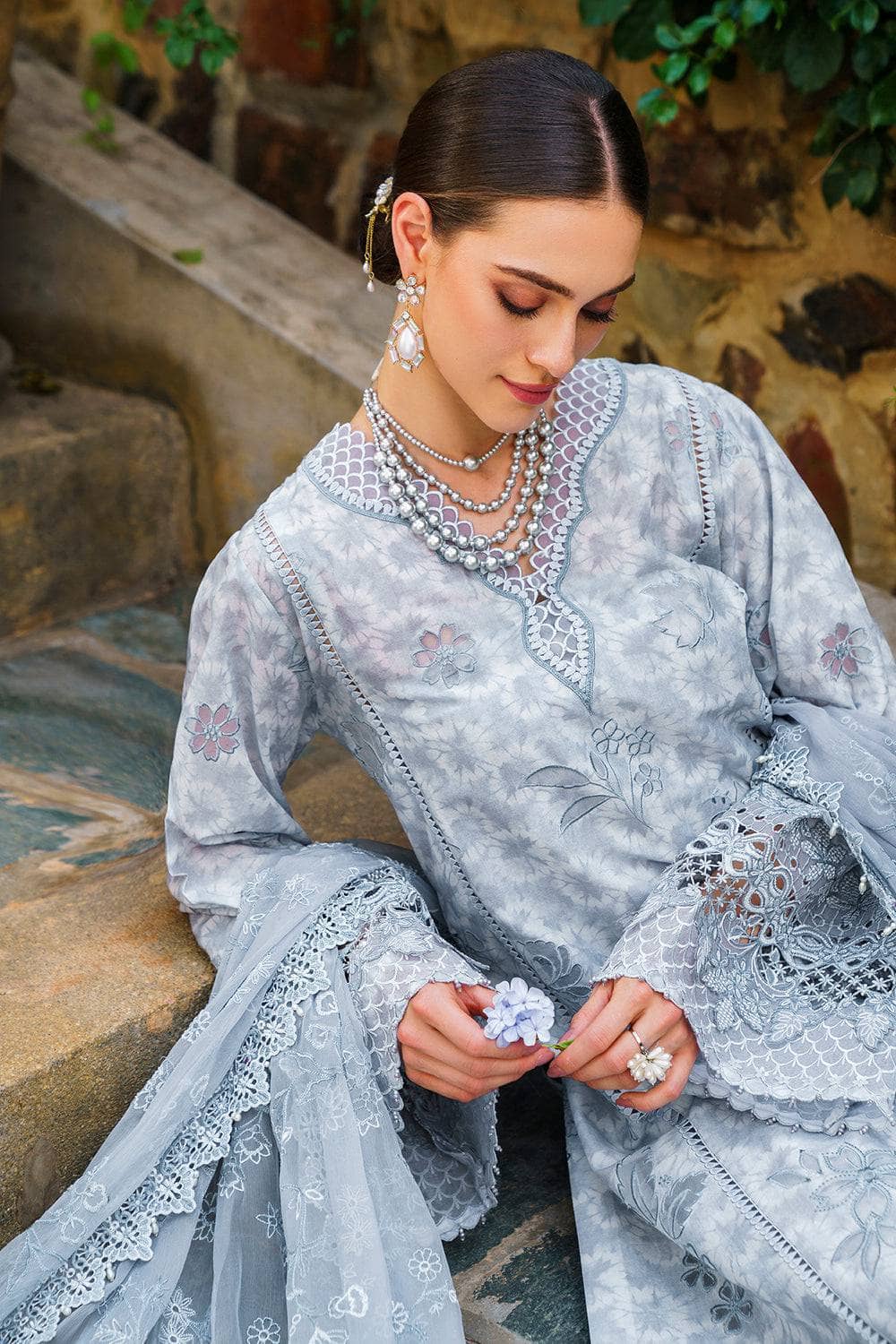 img_baroque_swiss_voil_24_awwal_boutique