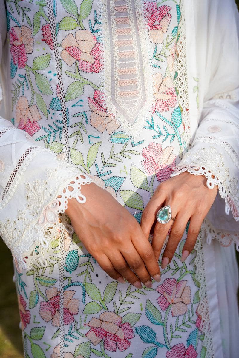 img_qalamkar_q_linekari_awwal_boutique