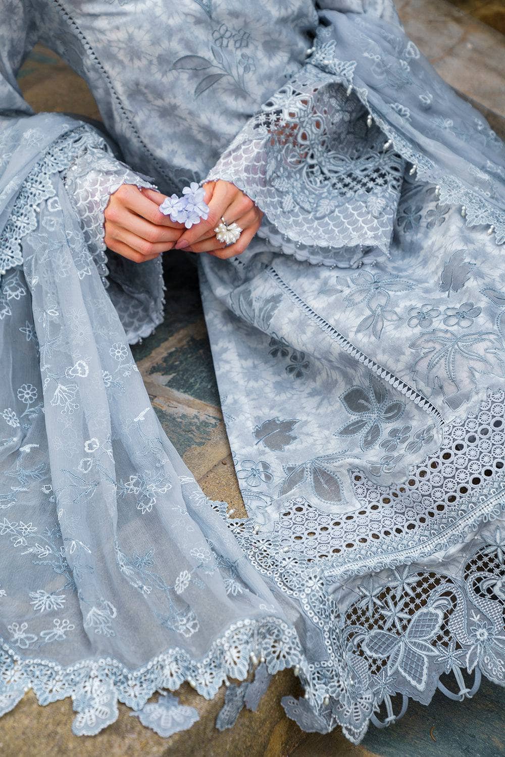 img_baroque_swiss_voil_24_awwal_boutique