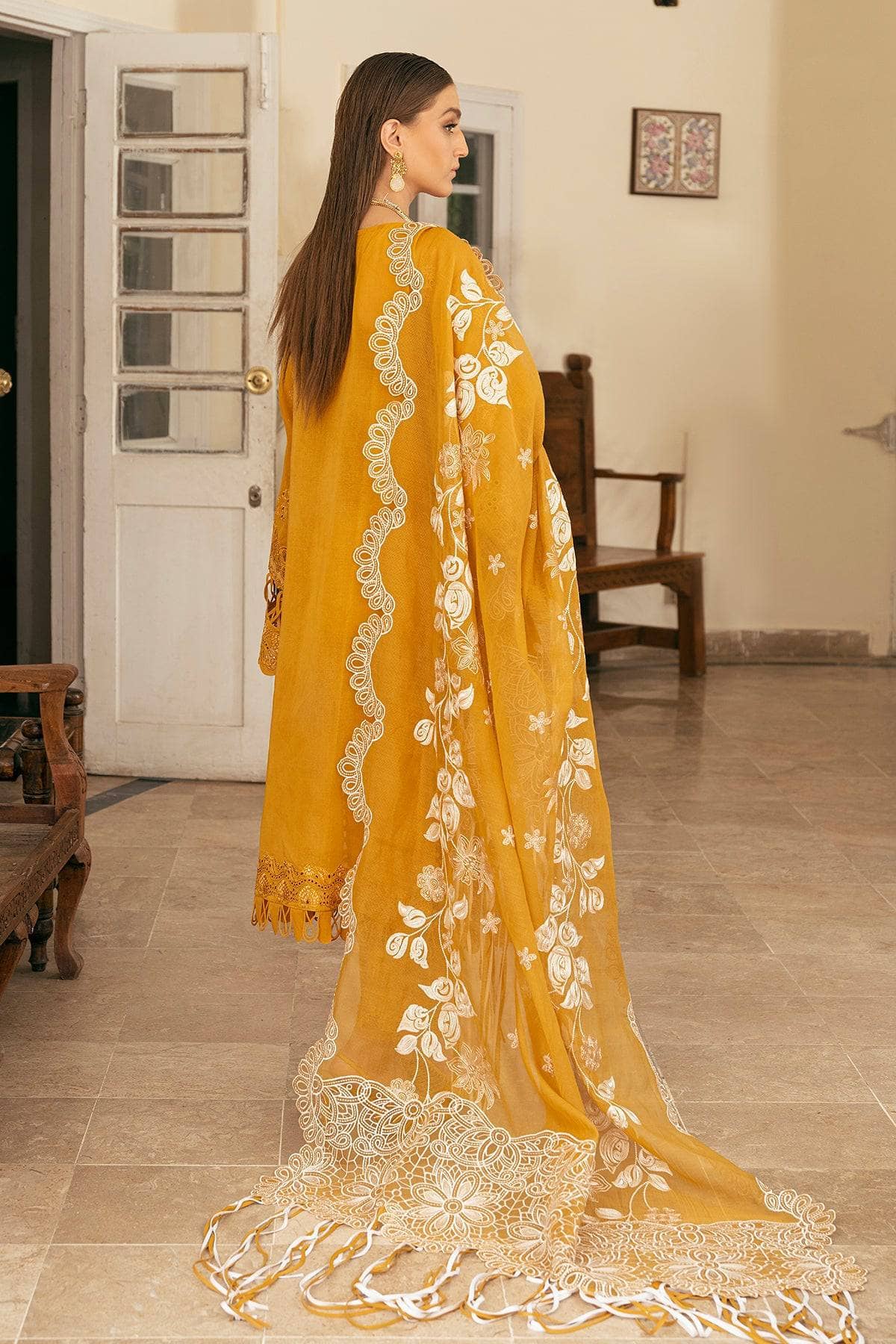 img_baroque_swiss_voil_awwal_boutique