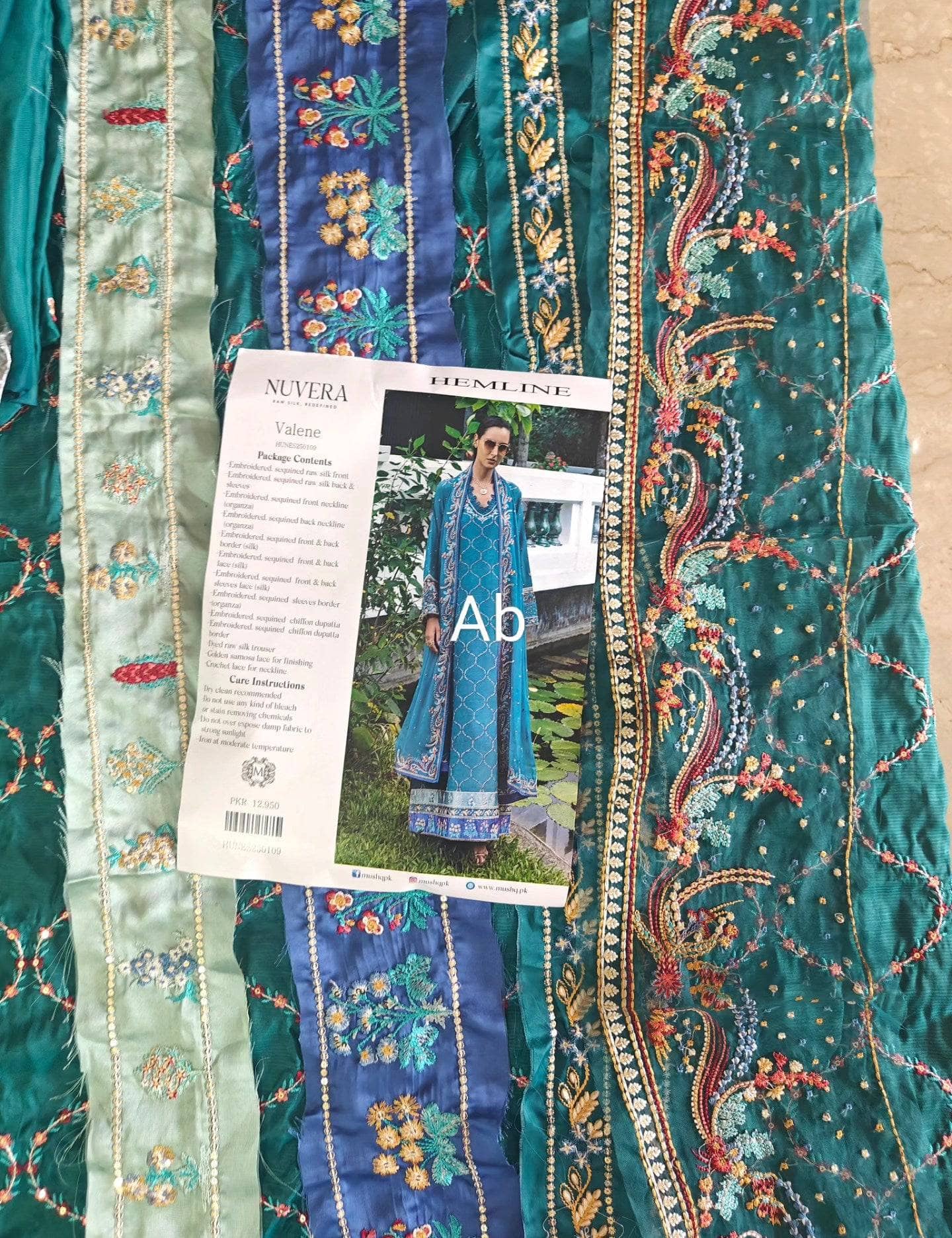 img_mushq_nuvera_silk_awwal_boutique
