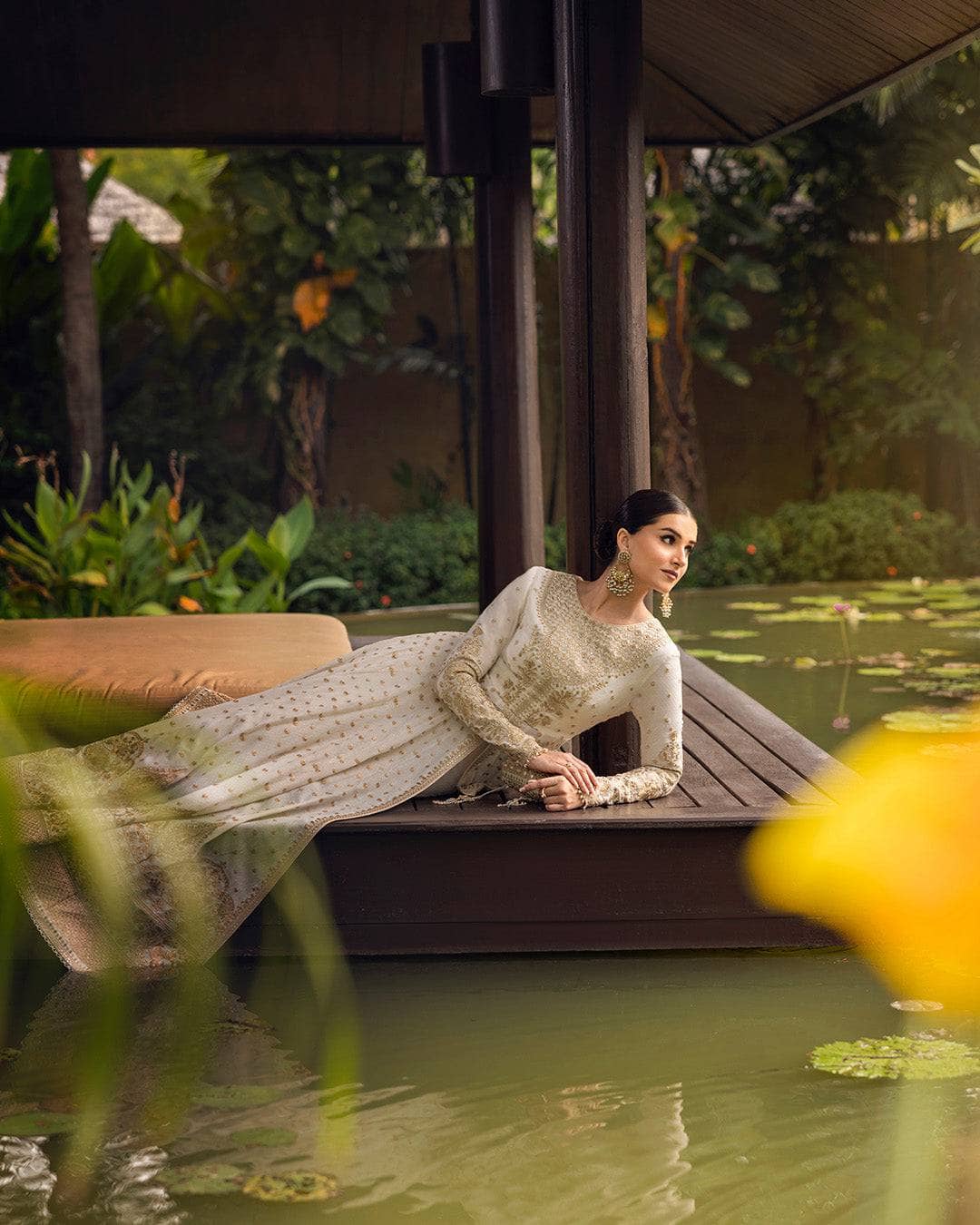 img_faiza_saqlain_lawn_tara_sutaria_awwal_boutique