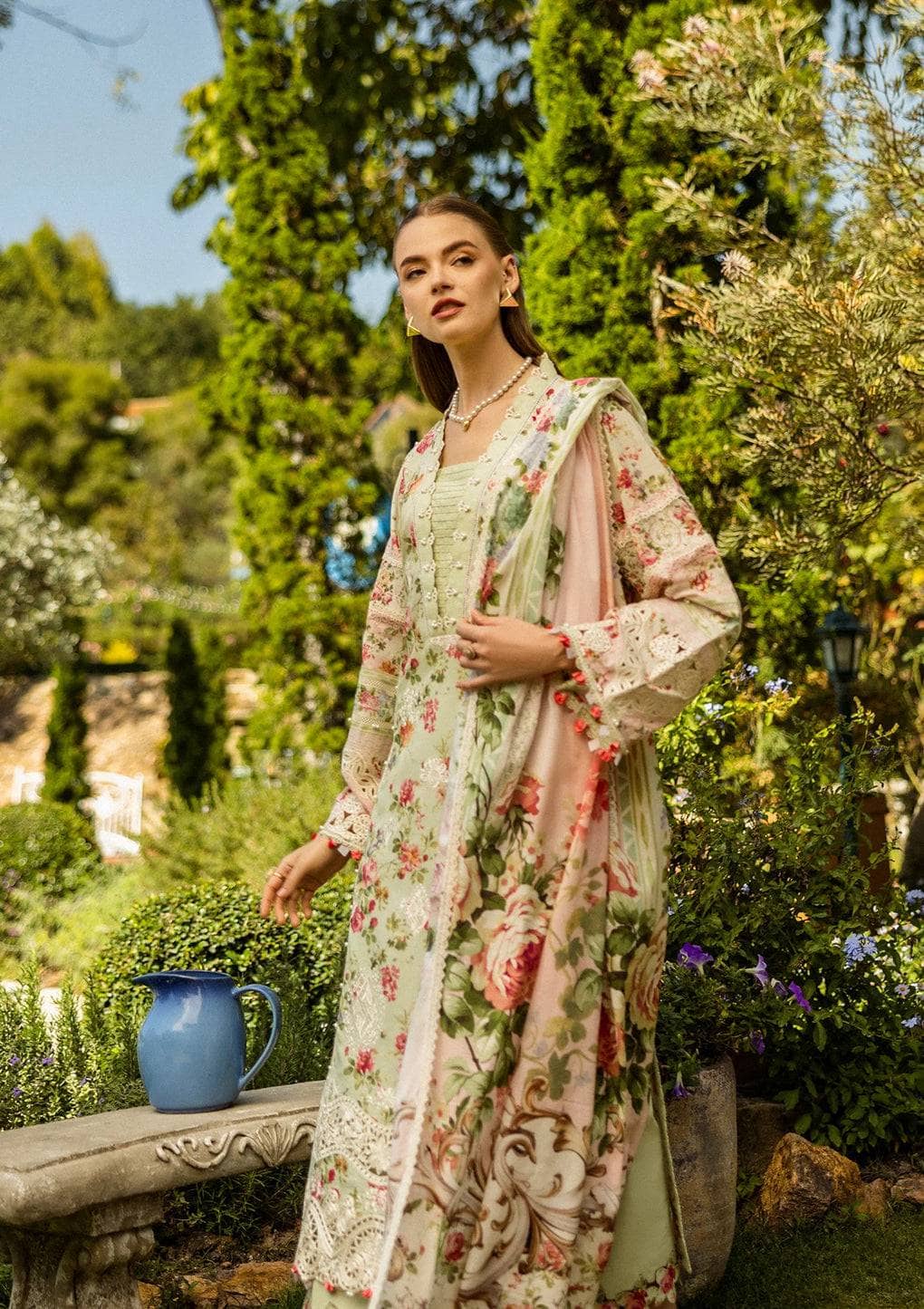 img_elaf_chikankari_awwal_boutique