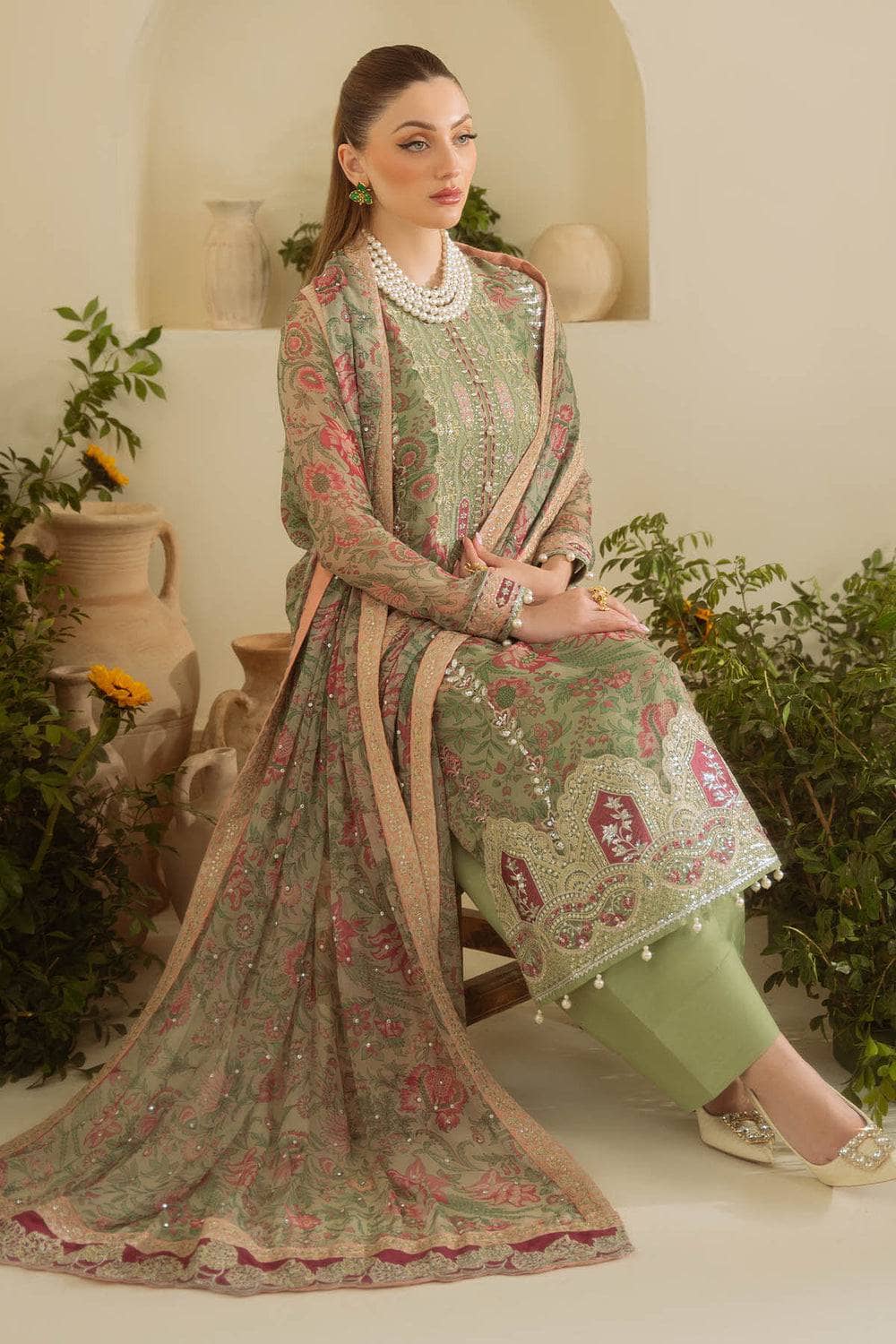 imgnureh_amaya_luxury_formals_awwal_boutique