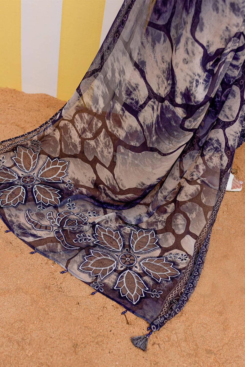 img_nureh_gardenia_lawn_awwal_boutique