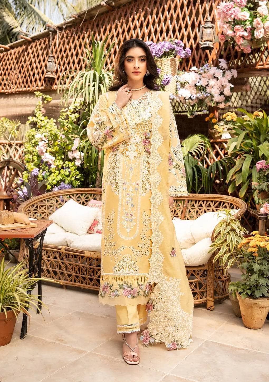 img_elaf_chikankari_lawn_awwal_boutique