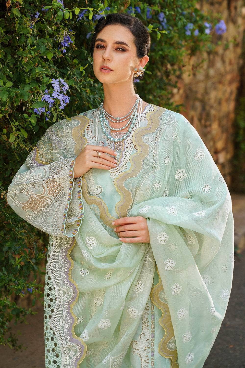 img_baroque_swiss_voil_24_awwal_boutique