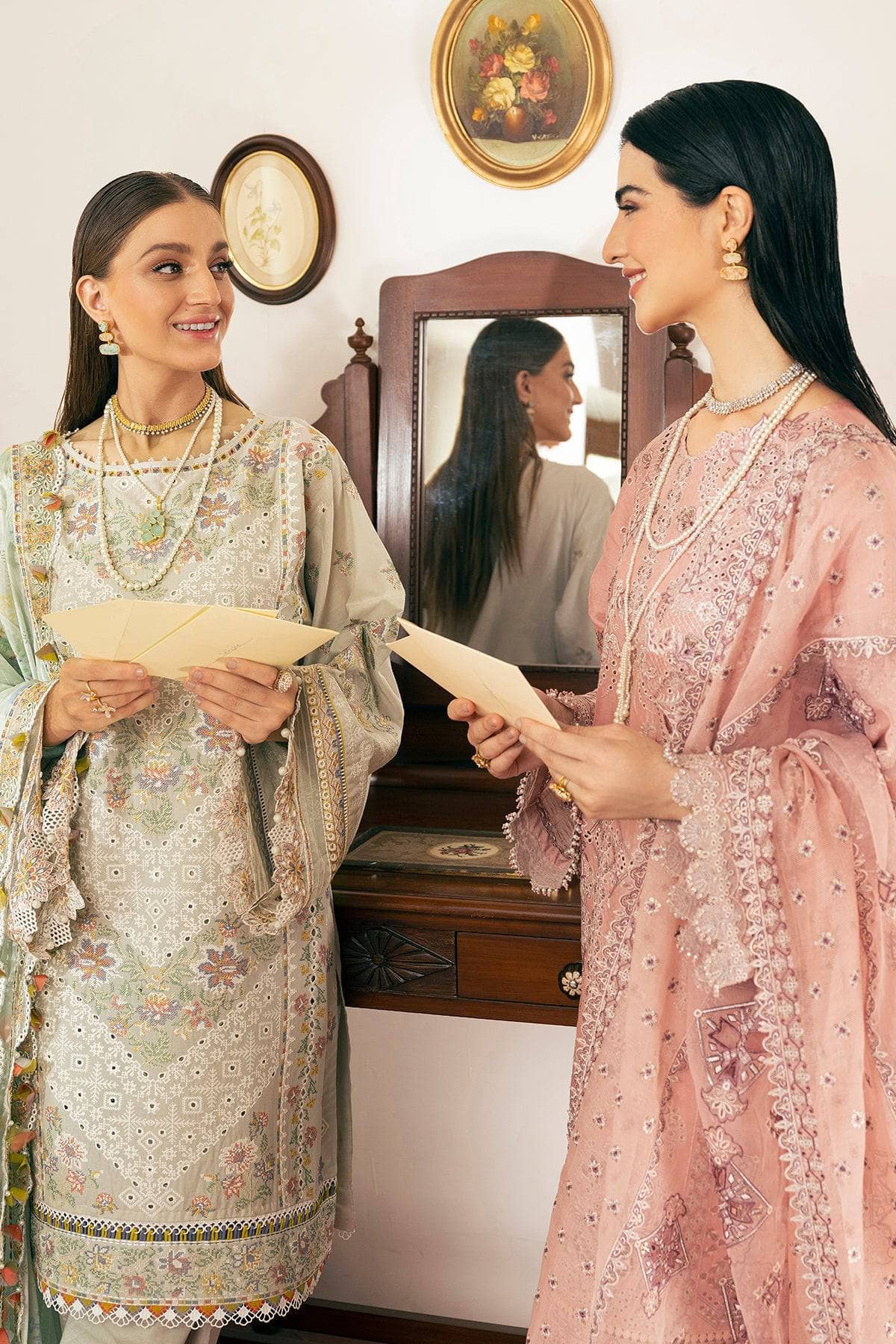 img_baroque_swiss_voil_awwal_boutique