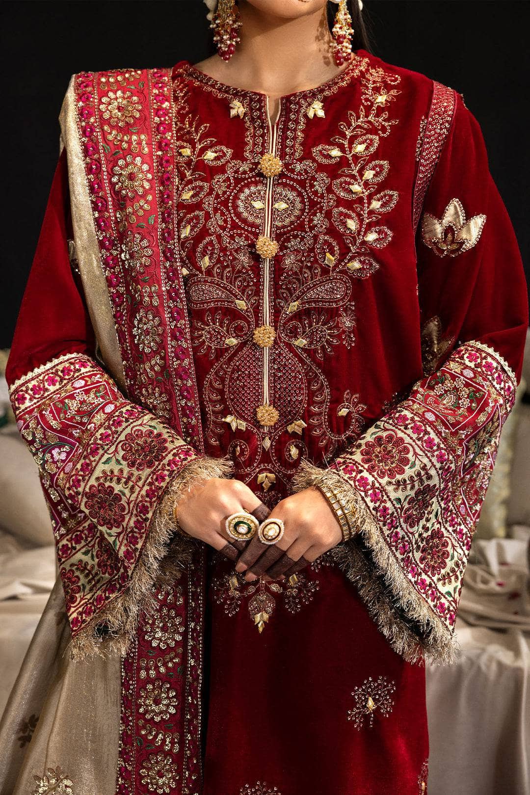 img_nureh_velvet_awwal_boutique