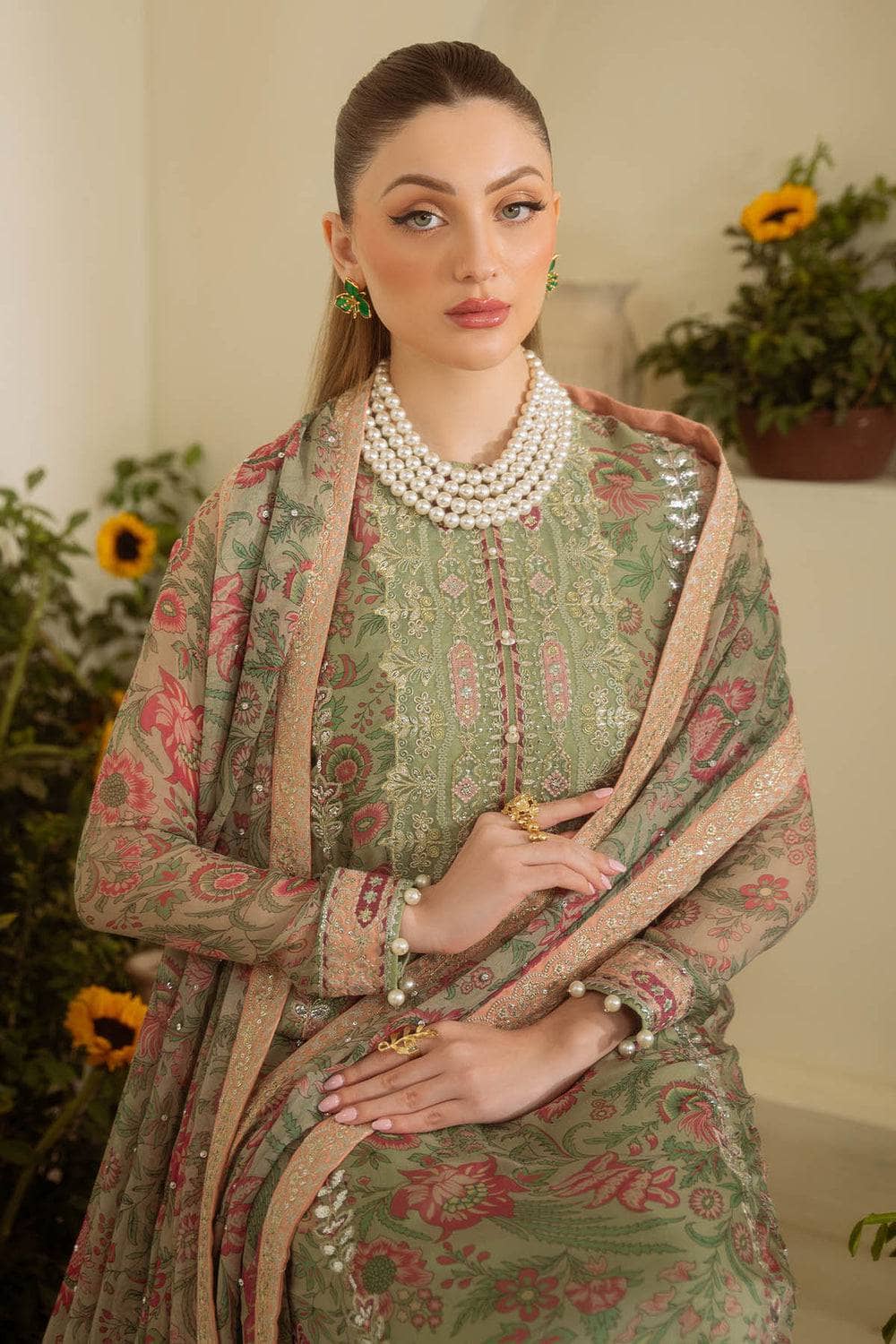 imgnureh_amaya_luxury_formals_awwal_boutique