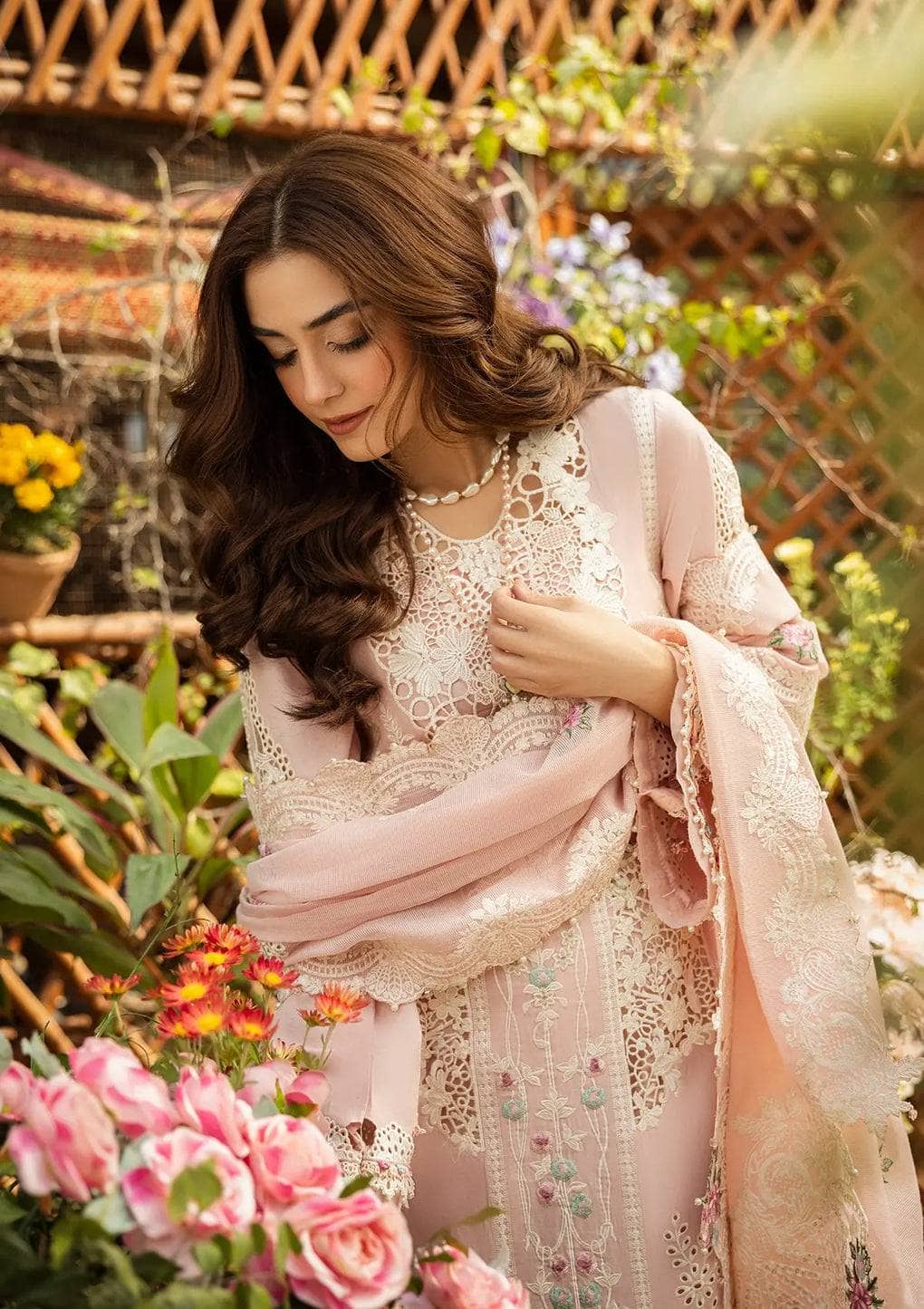 img_elaf_chikankari_lawn_awwal_boutique