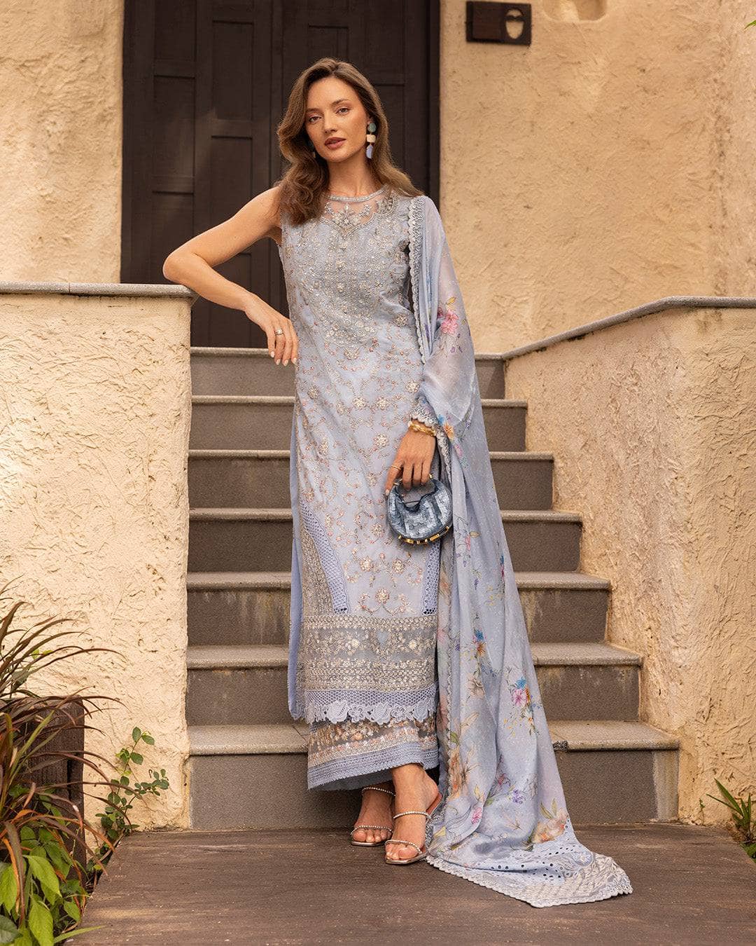 img_faiza_saqlain_lawn_tara_sutaria_awwal_boutique