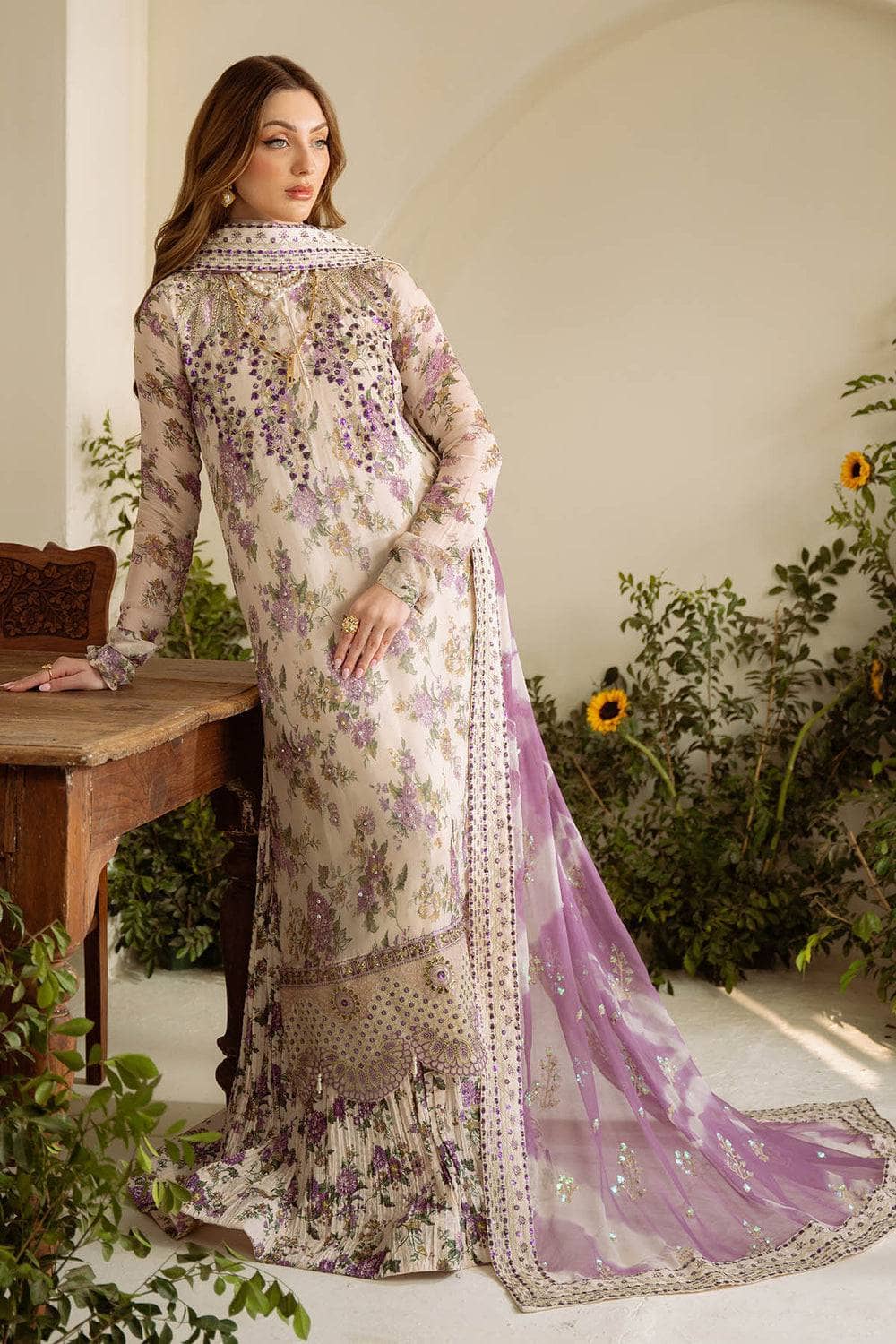 imgnureh_amaya_luxury_formals_awwal_boutique