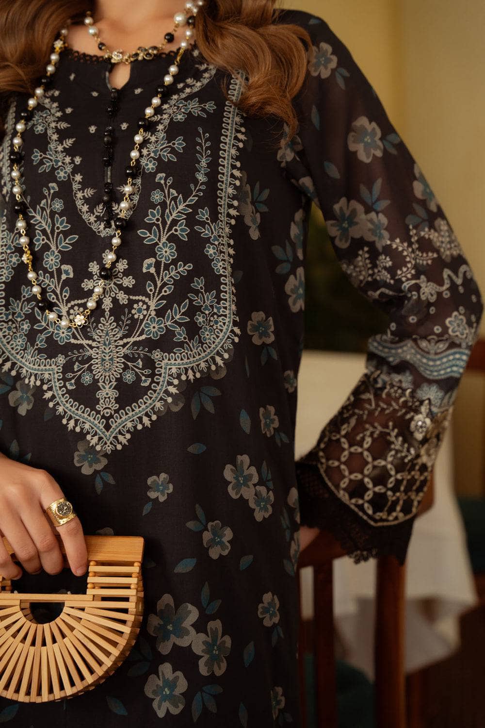 img_nureh_maya_swiss_lawn_awwal_boutiue