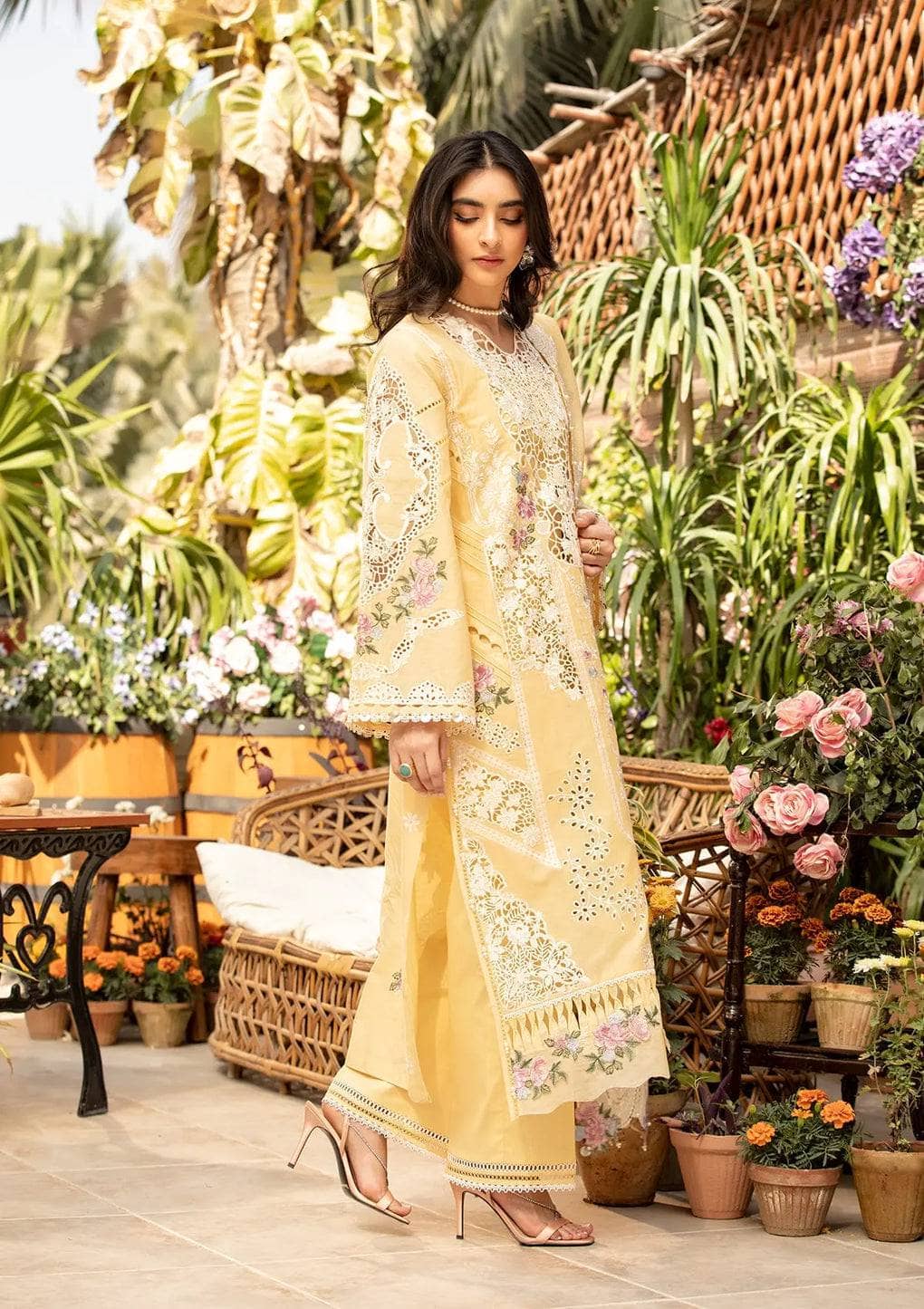 img_elaf_chikankari_lawn_awwal_boutique