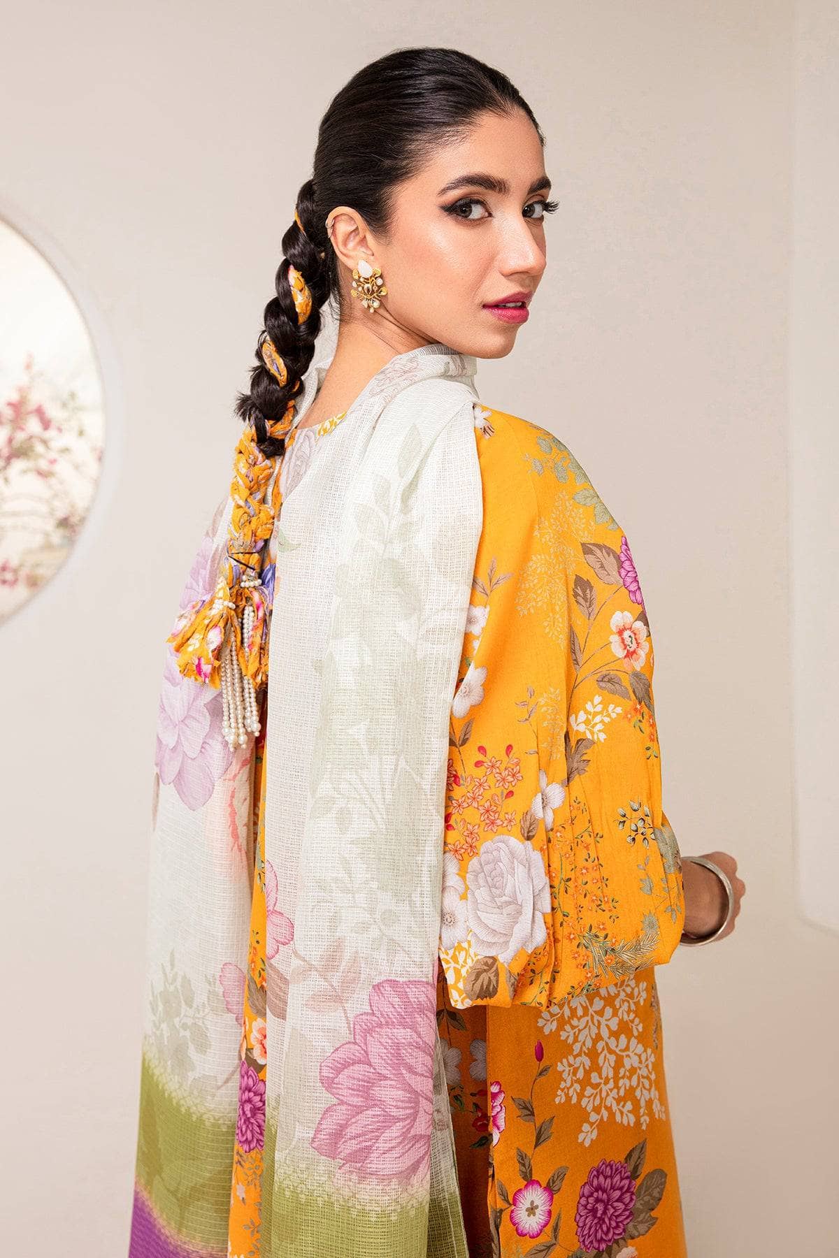 img_baroque_lawn_23_awwal_boutique