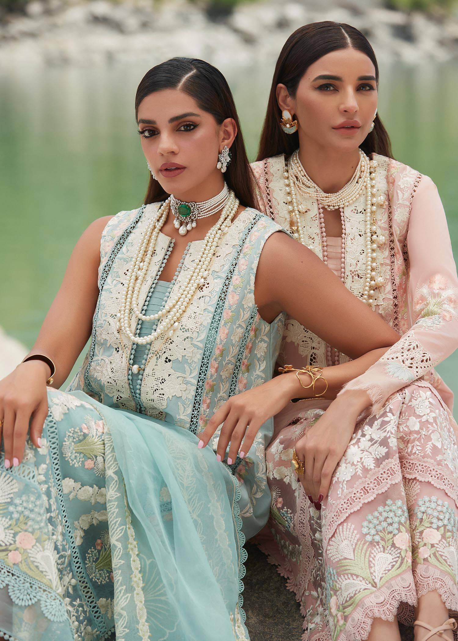 img_crimson_lawn_23_awwal_boutique