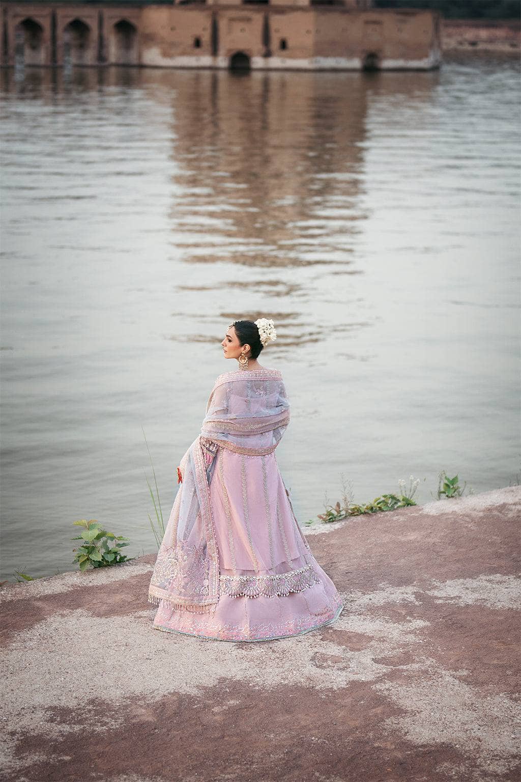 img_ajr_couture_awwal_boutique