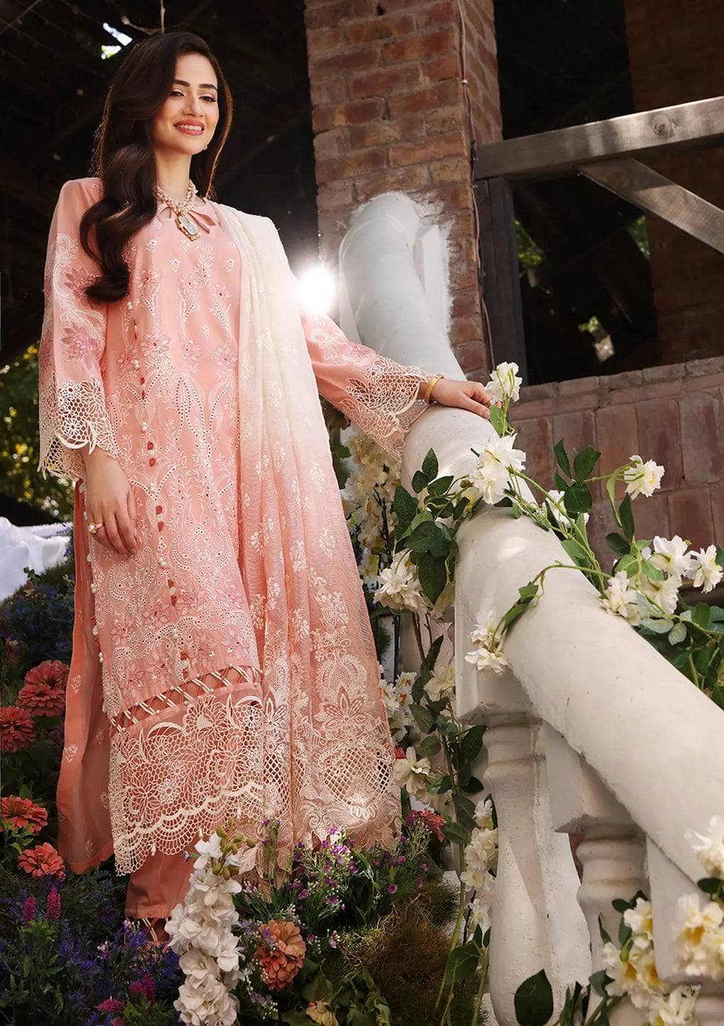 img_elaf_festive_chikankari_23_awwal_boutique