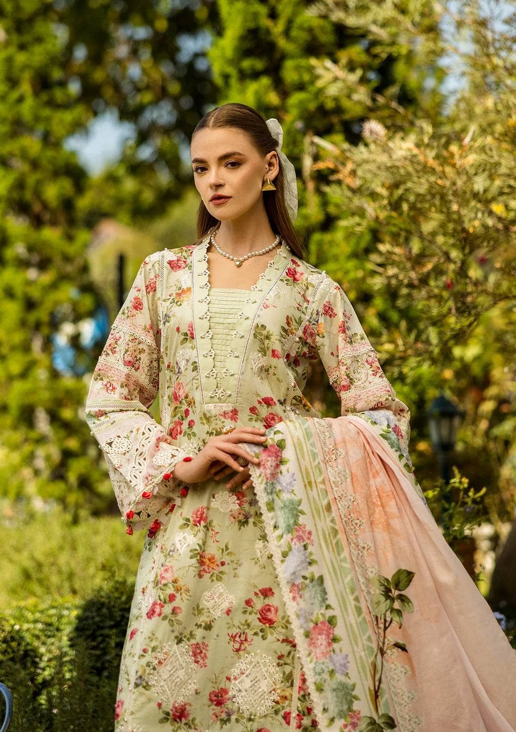 img_elaf_chikankari_awwal_boutique