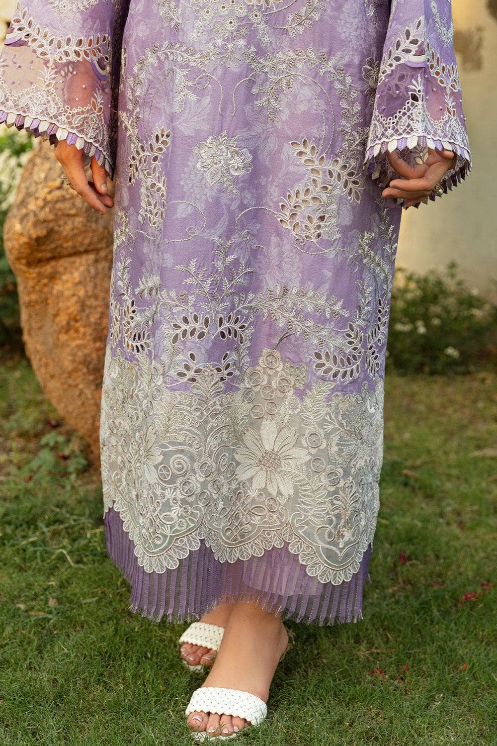 img_baroque_lawn_23_awwal_boutique
