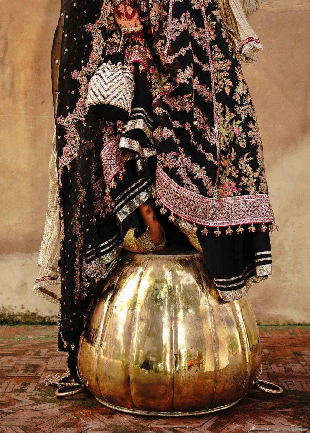 img_zaib_un_nisa_by_hussain_rehar_awwal_boutique