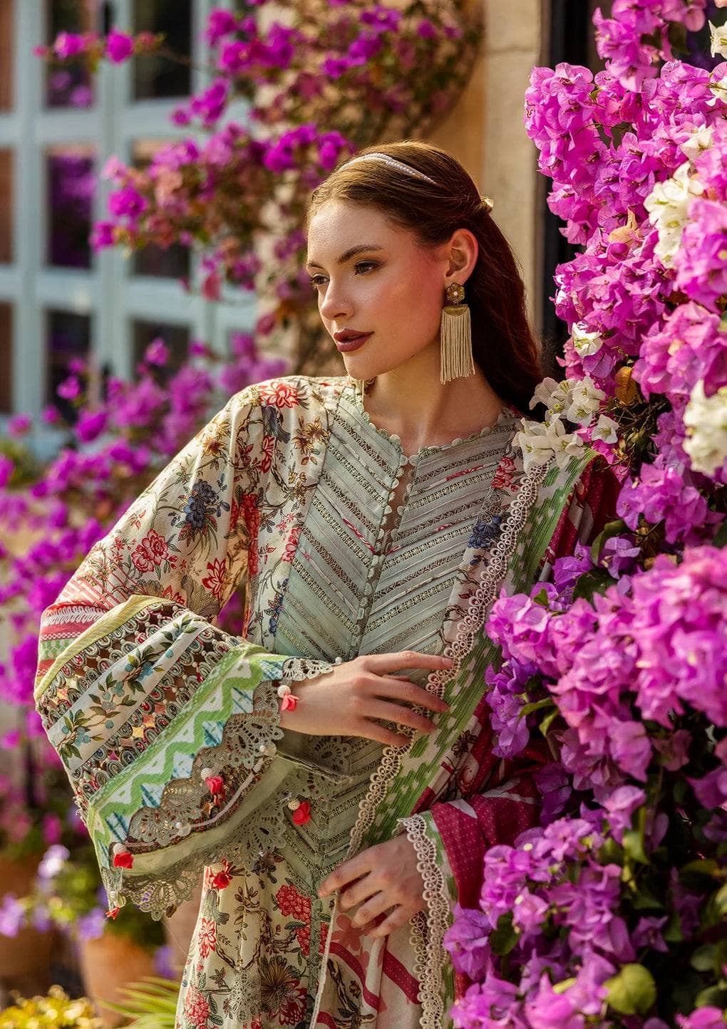 Elaf Chikankari/ELK-01B GIARDINO/Ivory